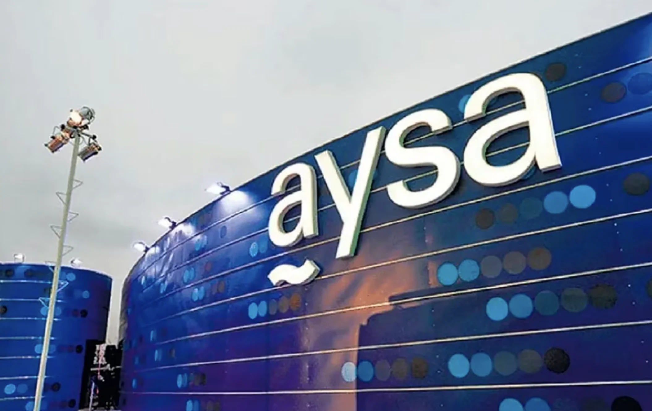 Concesión de AySA: el Gobierno define hoy entre dos grupos empresarios